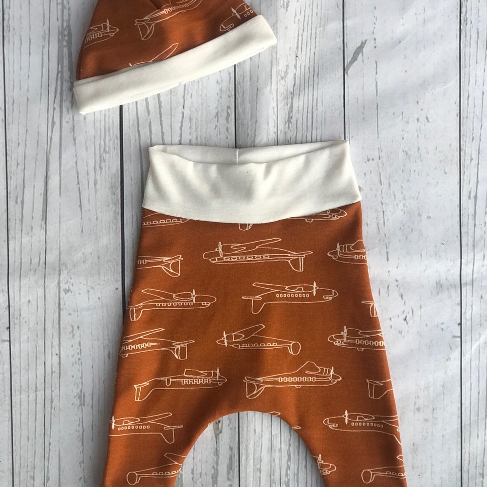 Infant harem pants and hat